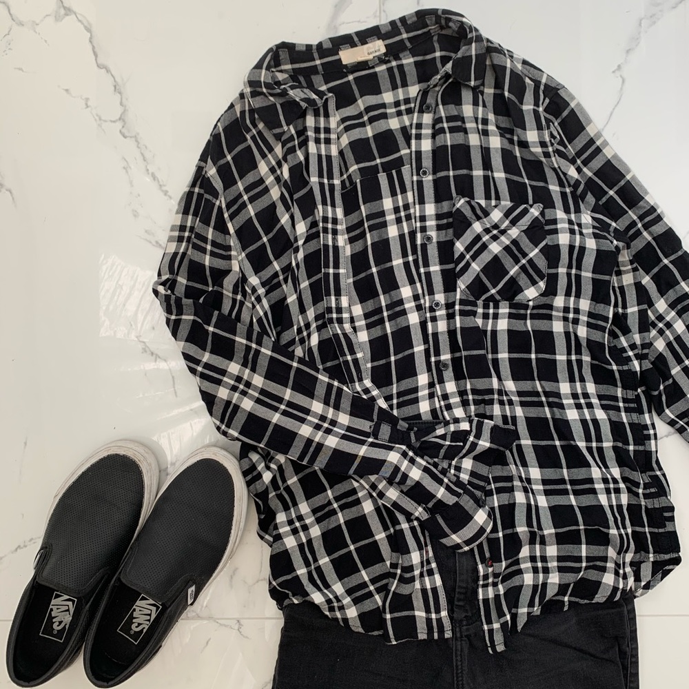 2/$25 Black and white garage plaid button down
